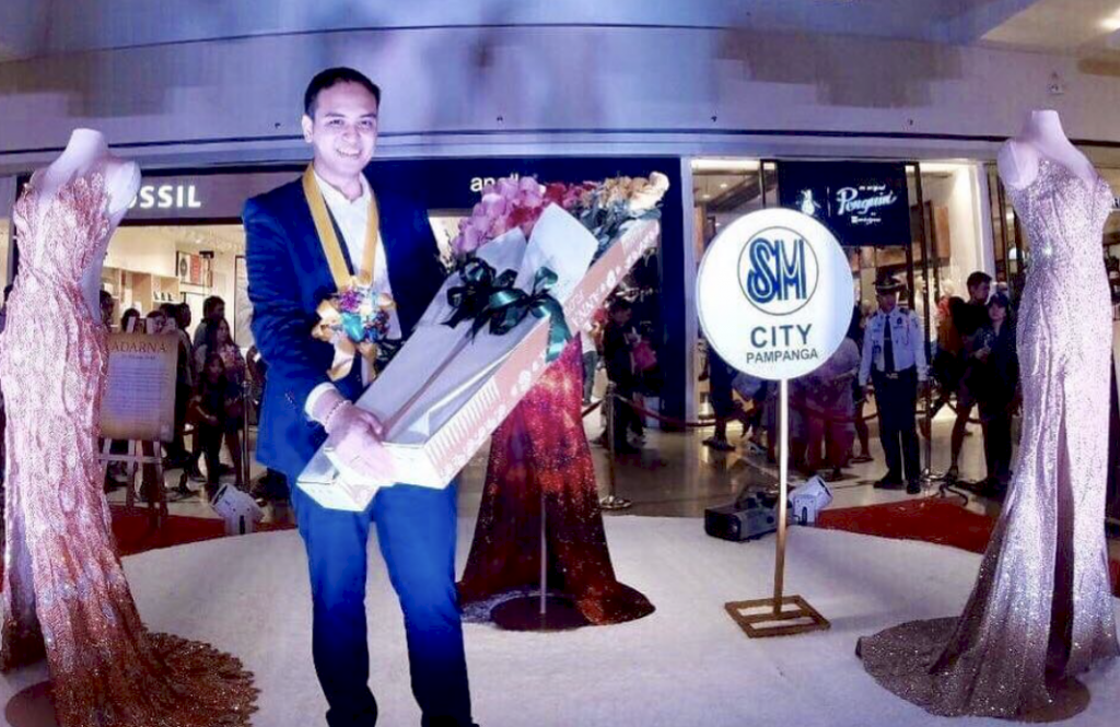 Catriona Gray’s Gowns by Mak Tumang